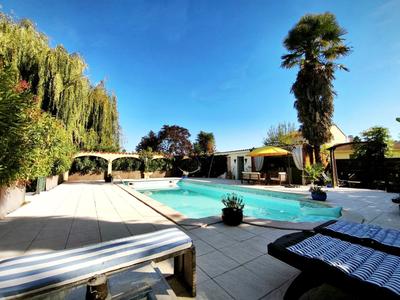 Maison - 195 m² - 7 pièces