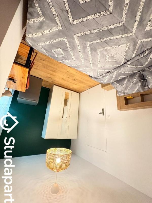 Chambre - 9 m² - 1 pièce