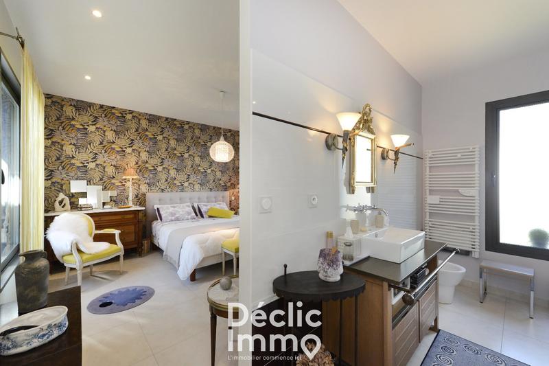 Maison - 204 m² - 5 pièces