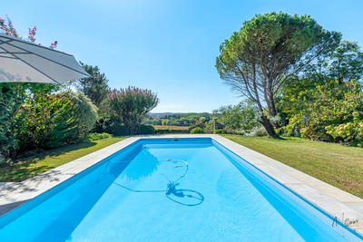 Maison - 296 m² - 7 pièces