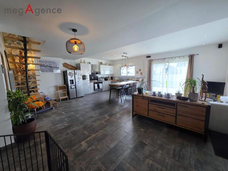 Maison - 120 m² - 5 pièces