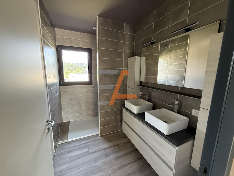 Villa - 141 m² - 5 pièces