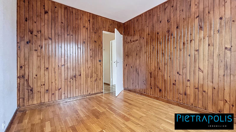 Appartement - 94 m² - 4 pièces