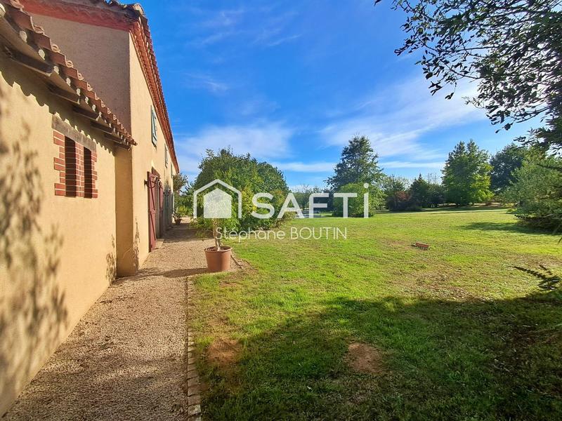 Maison - 265 m² - 8 pièces