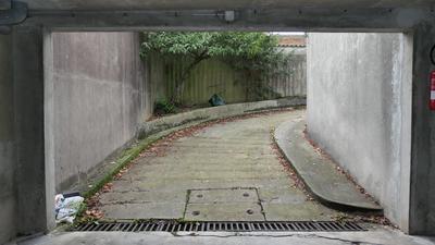 Parking / Garage - 11 m²