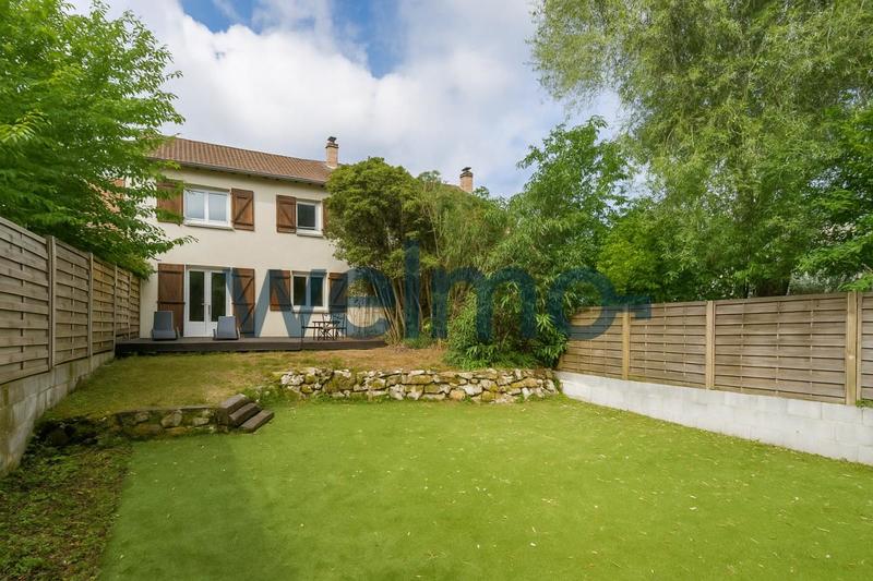 Maison - 140 m² - 5 pièces