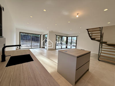 Maison - 145 m² - 6 pièces