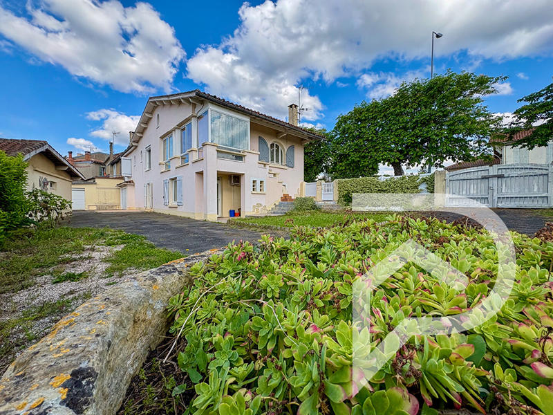 Maison - 169 m² - 5 pièces