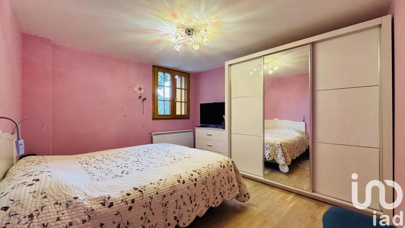 Maison - 303 m² - 4 pièces