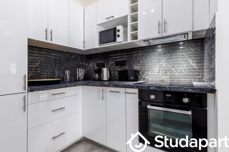 Chambre - 12 m² - 1 pièce