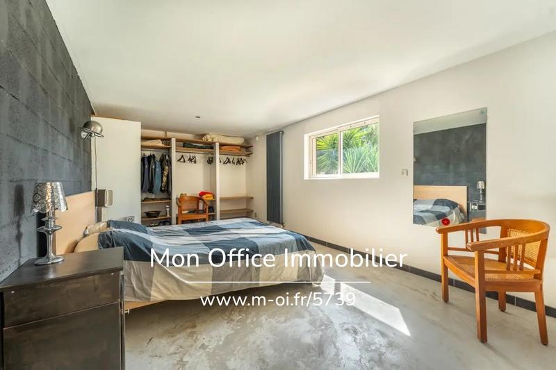 Villa - 240 m² - 5 pièces