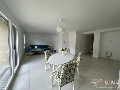 Maison - 97 m² - 4 pièces