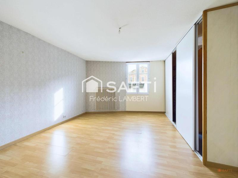 Maison - 204 m² - 7 pièces