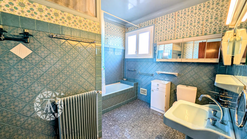 Villa - 308 m² - 12 pièces