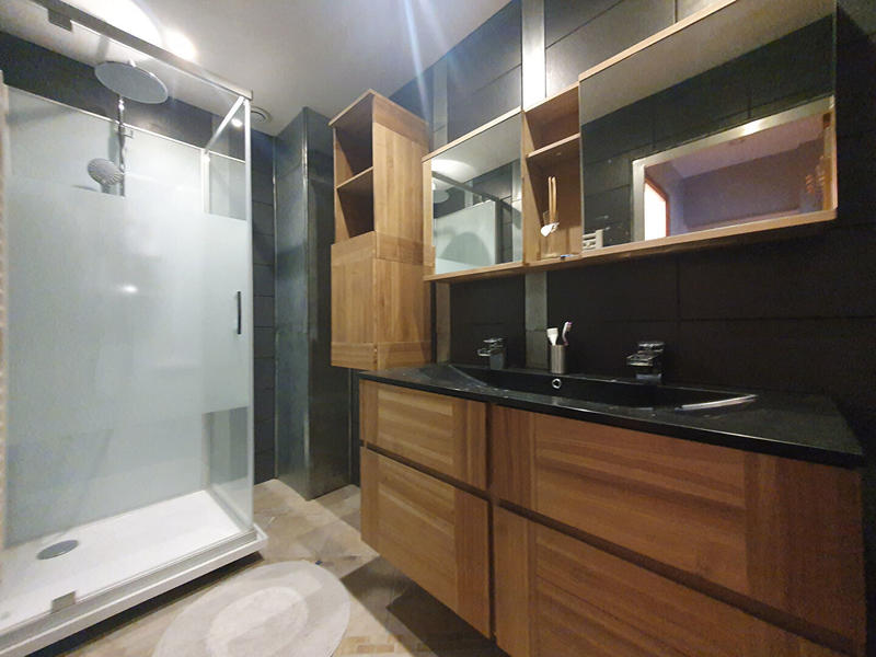 Maison - 232 m² - 10 pièces