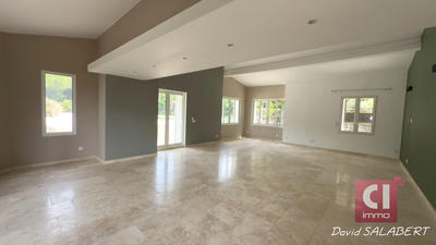 Maison - 160 m² - 5 pièces