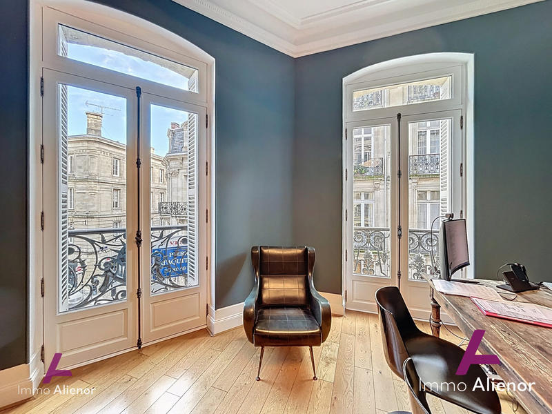 Appartement - 120 m² - 5 pièces