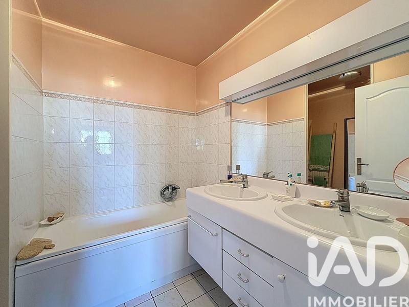 Maison - 170 m² - 8 pièces