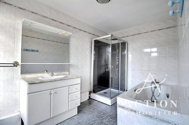 Maison - 98 m² - 5 pièces