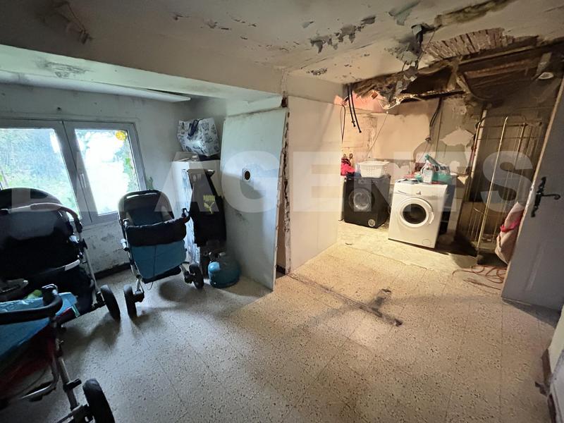 Maison - 250 m² - 8 pièces