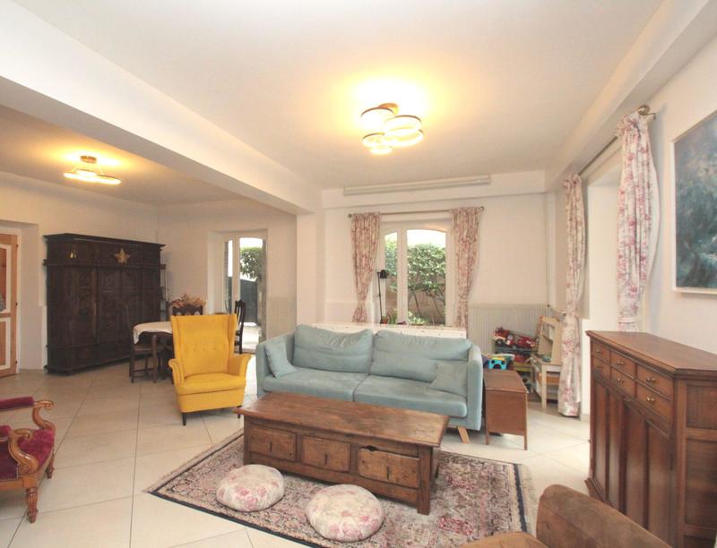 Maison - 195 m² - 8 pièces