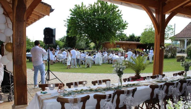 Maison chambre d'hôtes - 760 m² - 29 pièces