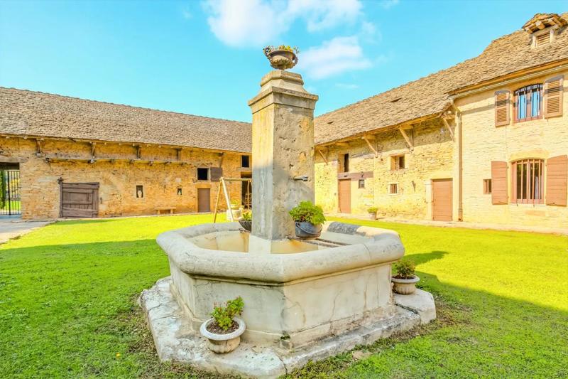 Demeure - 340 m² - 10 pièces