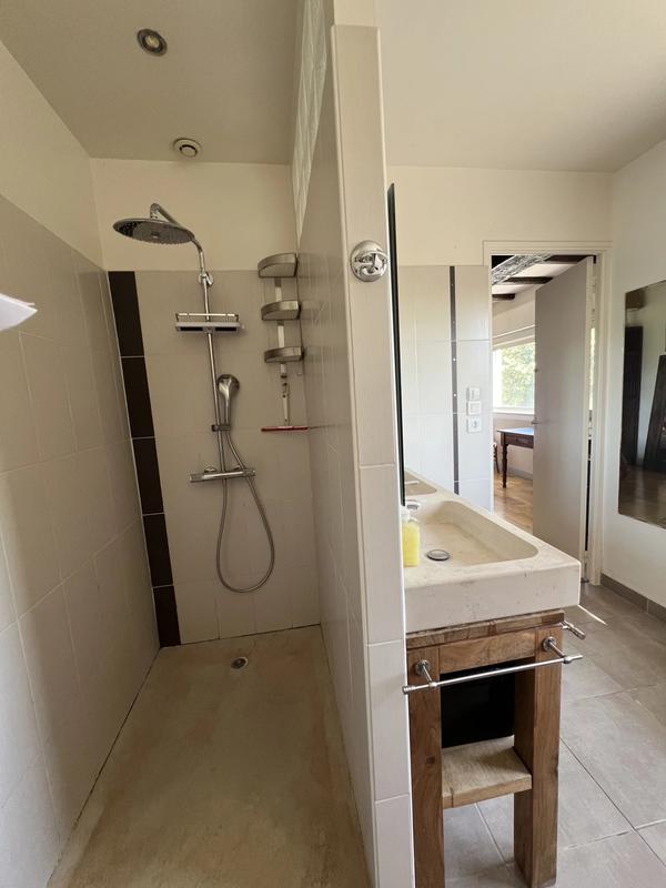 Villa - 200 m² - 8 pièces