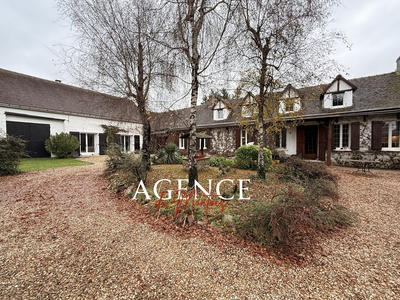 Maison - 205 m² - 5 pièces