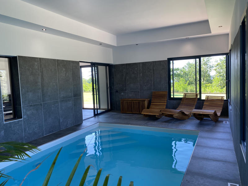 Maison - 225 m² - 6 pièces