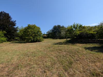 Terrain - 676 m²