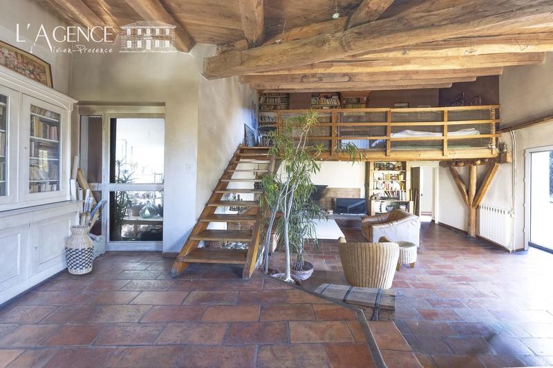 Maison - 160 m² - 5 pièces