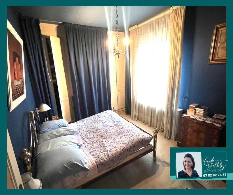 Maison - 204 m² - 6 pièces