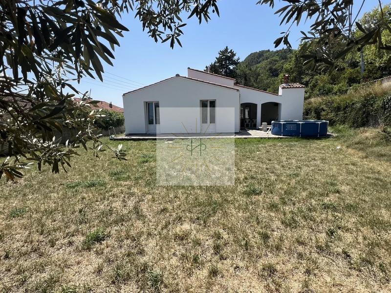 Maison - 92 m² - 5 pièces