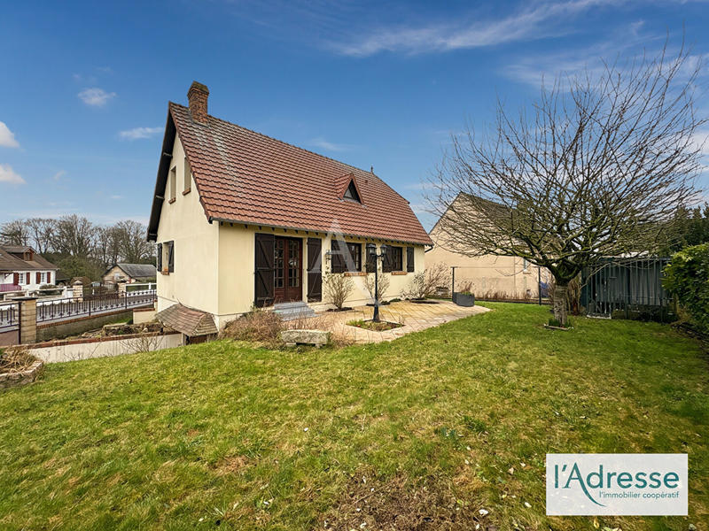 Maison - 90 m² - 5 pièces