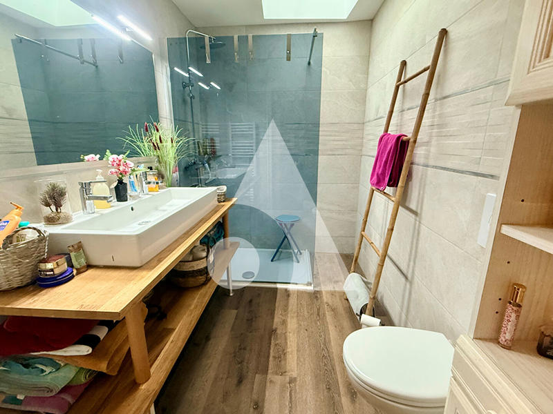 Maison - 176 m² - 6 pièces