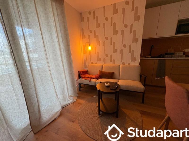 Chambre - 11 m² - 1 pièce