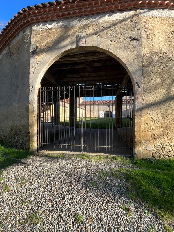 Château - 2 000 m² - 38 pièces