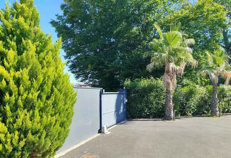 Maison - 206 m² - 7 pièces