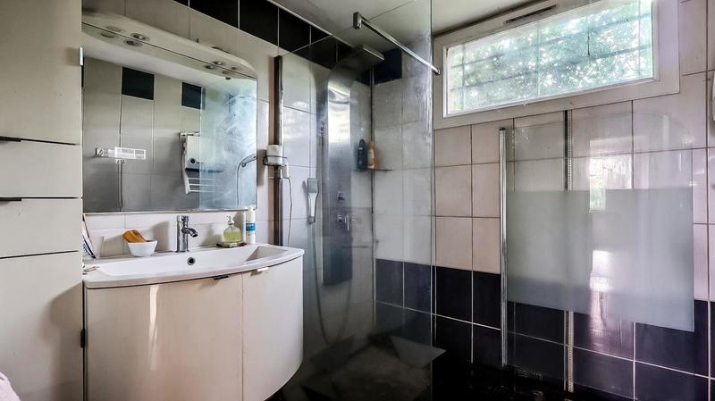 Villa - 90 m² - 4 pièces