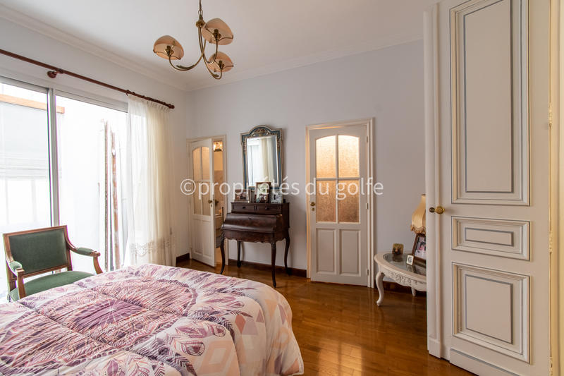 Appartement - 254 m² - 6 pièces