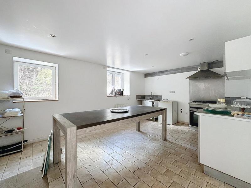 Maison en pierre - 180 m² - 5 pièces