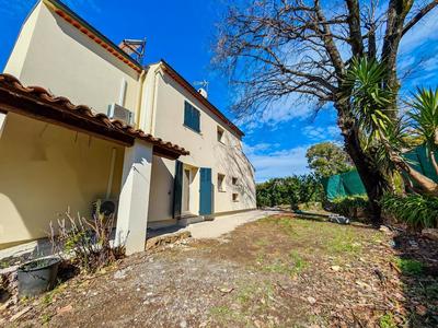 Maison - 143 m² - 5 pièces