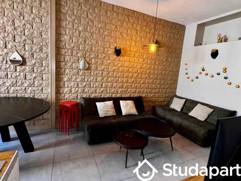 Chambre - 10 m² - 1 pièce