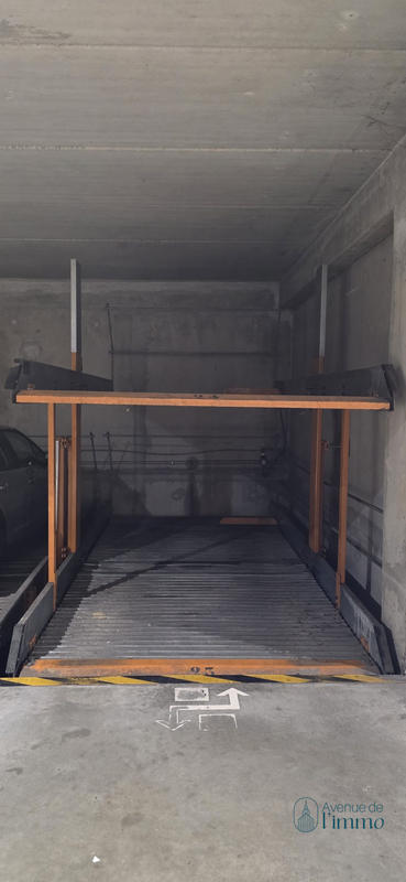 Parking / Garage - 14 m²