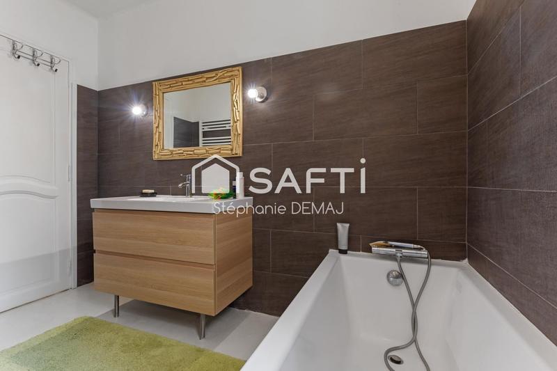 Maison - 137 m² - 5 pièces