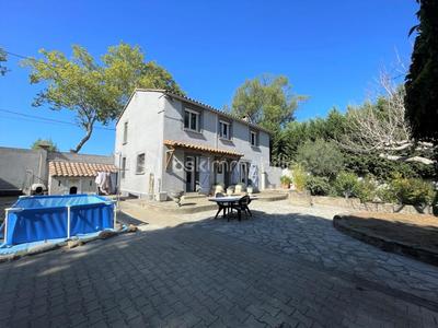 Maison traditionnelle - 143 m² - 6 pièces