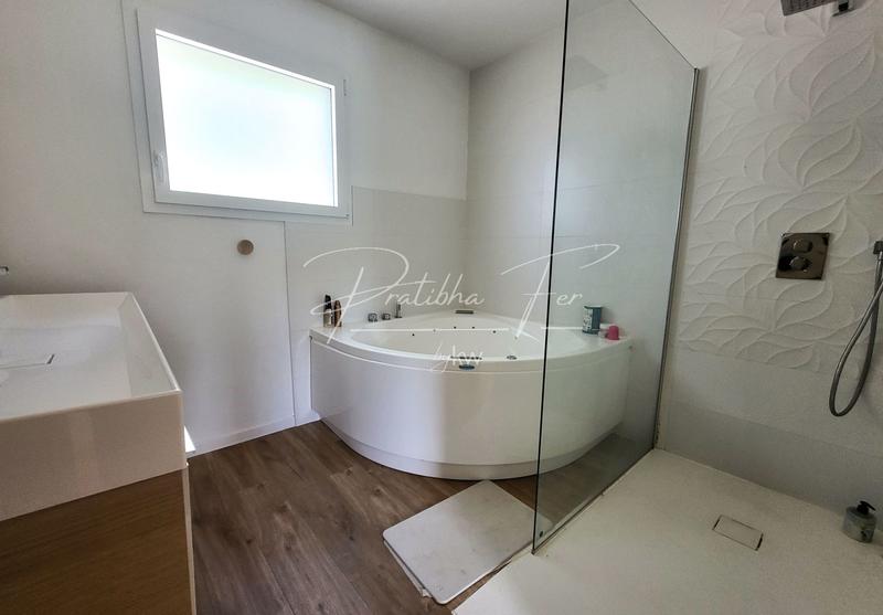 Maison - 158 m² - 6 pièces