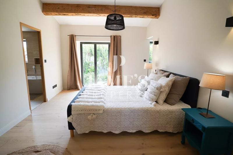 Maison - 200 m² - 6 pièces