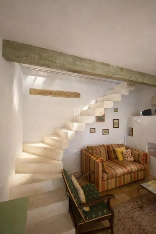 Mas - 250 m² - 8 pièces